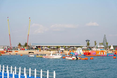 Summer Bay Beach Club & Cabins