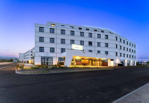 PLAZA Residence Wiener Neustadt - Accommodation