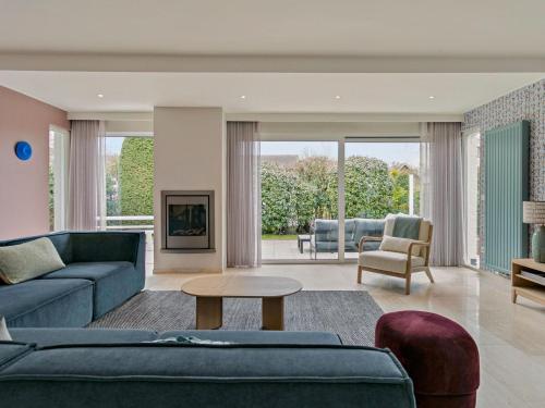 Holiday Home near Veerse Meer with Sauna in Kamperland