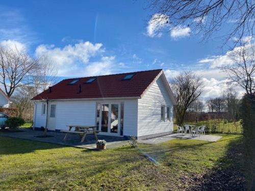 Spacious home with a garden near the Langweerder Wielen