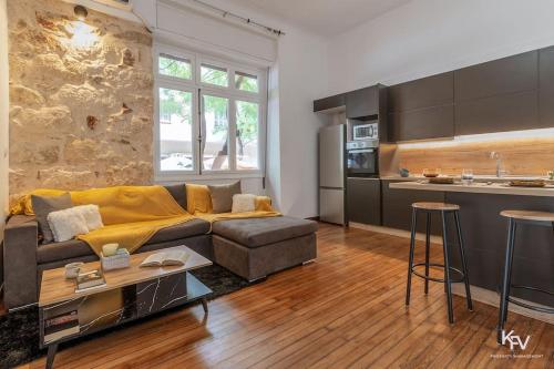 Modern and Cozy apartment in the heart of Athens, Афины