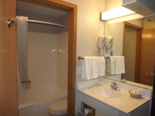 MICROTEL Inn and Suites - Ames