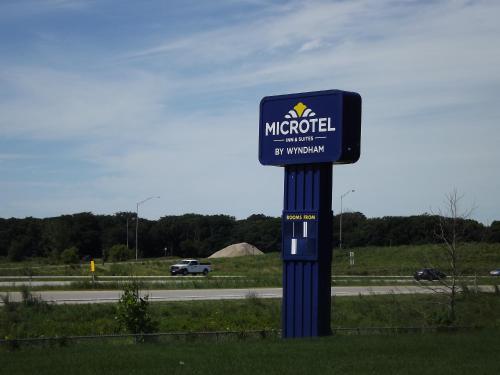 MICROTEL Inn and Suites - Ames