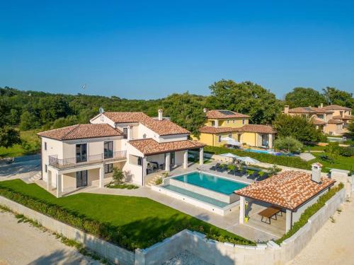 Villa Fierra by IstriaLux in 薩維舍亞
