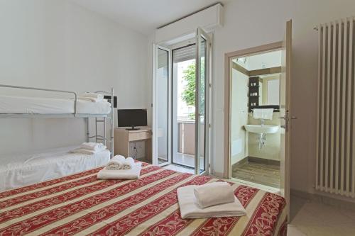 Apartment with View and Balcony image 2