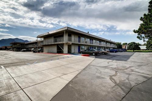 Motel 6-Midvale, Ut - Salt Lake City South - Photo 4 of 64