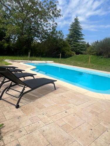 Les Écuries (Les Ecuries) in อูรี