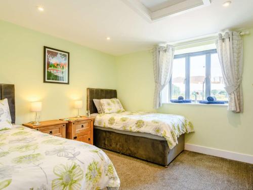 2 Bed in Stourhead 66326