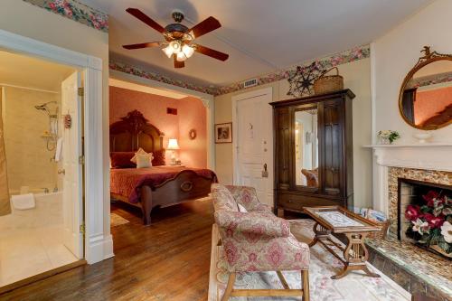C.W. Worth House Bed and Breakfast