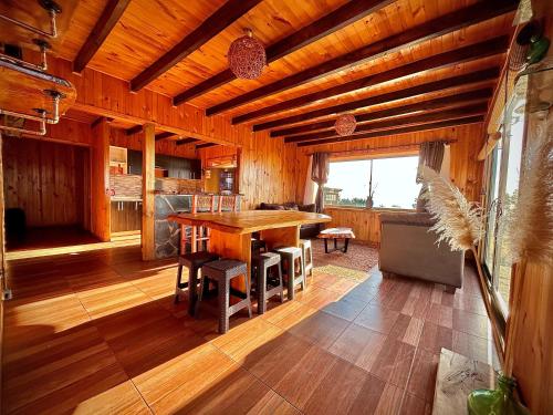Iekārtas, Cabaña en chovellen (Cabana en chovellen) in Chovellén