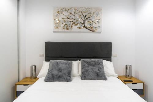 Bright apartment -1Bedroom 1Bathroom-Prado, Мадрид (фото 2)