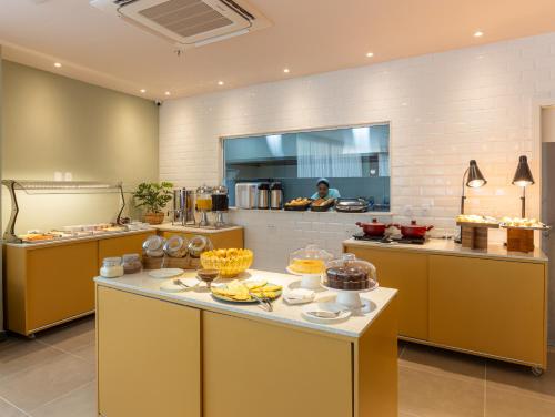 Food and beverages, B&B HOTEL Santos Dumont in Downtown Rio de Janeiro