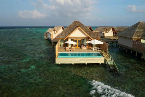 Emerald Faarufushi Resort & Spa