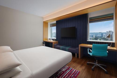 room detail thumbnail 1