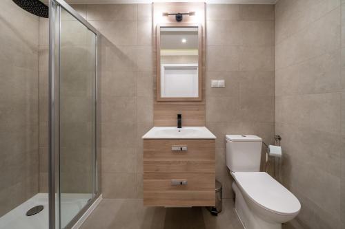 One-Bedroom Apartment image 4