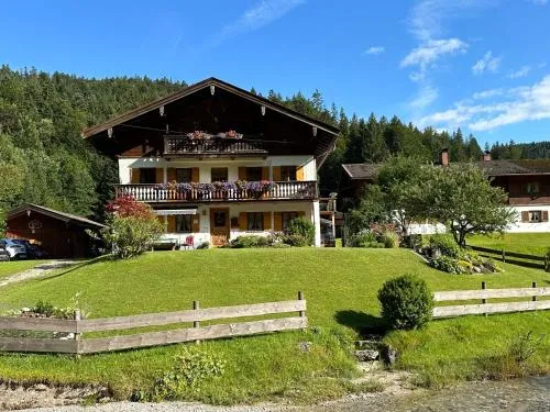 Ferienwohnung Stephanie & Claus Sennhofer, Kreuth-Glashütte in Glashütte, Deutschland