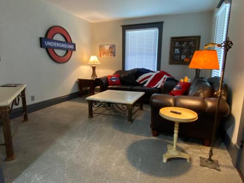 Red Door - The London Maisonette in London, USA