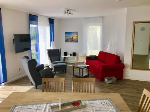 Haus Tulle - 2 Ferienwohnungen Schnupp & Lütte mit Saisonstrandkorb in Travemünde, Deutschland
