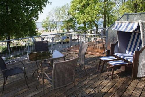 One-Bedroom Apartment with Balcony and Terrace