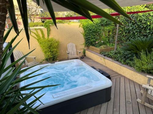 Coté SUD Appartement T2 avec Terrasse Privative - Apartment - Martigues