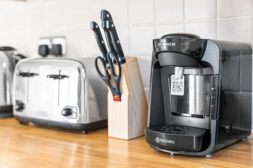 The Home on The Hill The Home on The Hill