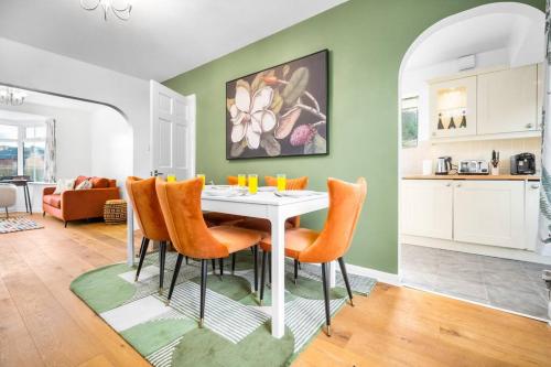 The Home on The Hill The Home on The Hill