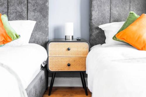 The Home on The Hill The Home on The Hill