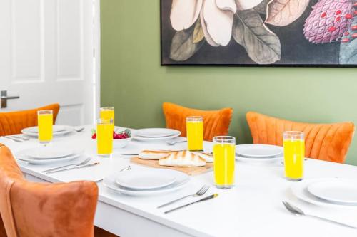 The Home on The Hill The Home on The Hill