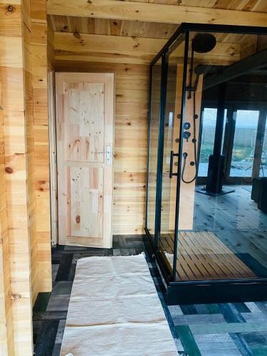 淋浴間, CHALET EN BOIS PRIVATIF ST POURCAIN SUR SIOULE in 盧希蒙特方