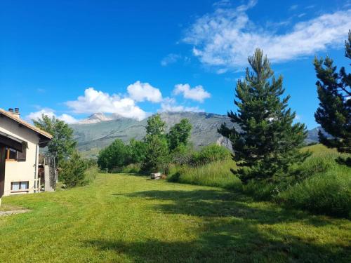 A szálláshely kívülről, Le Refuge de l'Indien Couché (Le Refuge de l'Indien Couche) in La Roche-des-Arnauds