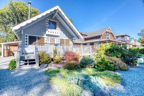 Play Chalet MCA 489 - Meredith Lodging in Manzanita (OR)