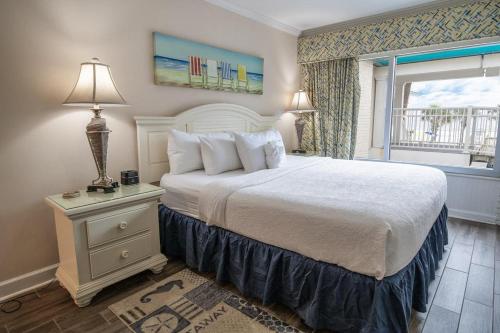 King Bed Ocean View 2nd Floor, Pawleys Island