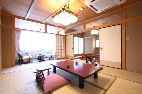 Japanese-Style Deluxe Room