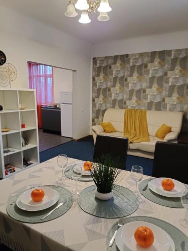 Ideally located City Center 2 bedrooms Spacious Apartment, Riga (Foto 9)