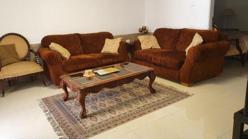 ‘C’ DAZZLING MODERN 2 BDRM APT IN KHALDA Free WIFI