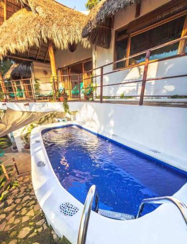 Casa Guadalupe, Oceanview Tranquility, Heated Pool in Aticama, Mexico