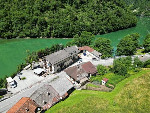 ALBERGO AL LAGO