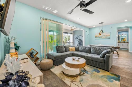 One Particular Harbour 391-201 in Bradenton, USA