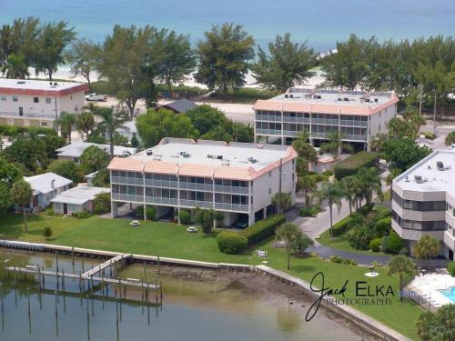 Pelican Cove 15 in Bradenton Beach, USA