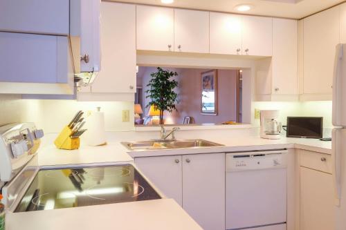 1239 Edgewater Circle in Bradenton, USA