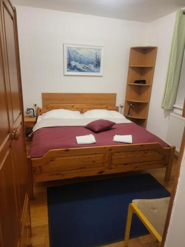 Double or Twin Room image 7