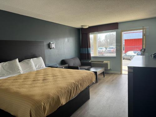 Red Carpet Inn & Suites - Danville