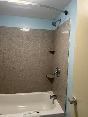 Red Carpet Inn & Suites - Danville