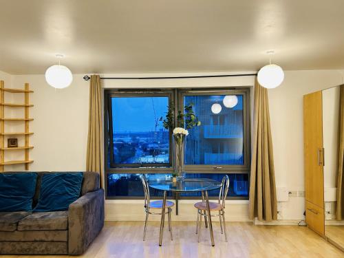 B&B Londra - URBAN HAVEN 10 Minutes to Central London - Bed and Breakfast Londra