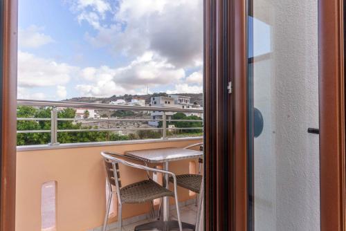 Alexander Beach Hotel - image 6