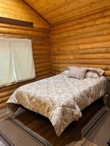 McDonald Cabin #6 next to YNP in Corwin Springs (MT)