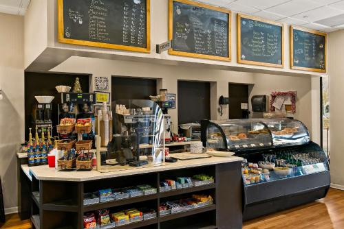 Royal Sonesta Harbor Court Baltimore - image 11