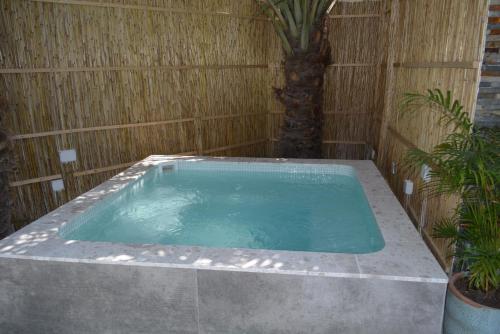 Dar 66 Pool Chalets with Jacuzzi photo 3