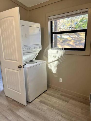 Cottage on Kiowa /Pet Friendly Lake Texoma in Shay, USA