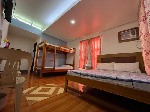 Marian's Transient House Room Type - Family Room with Bathroom